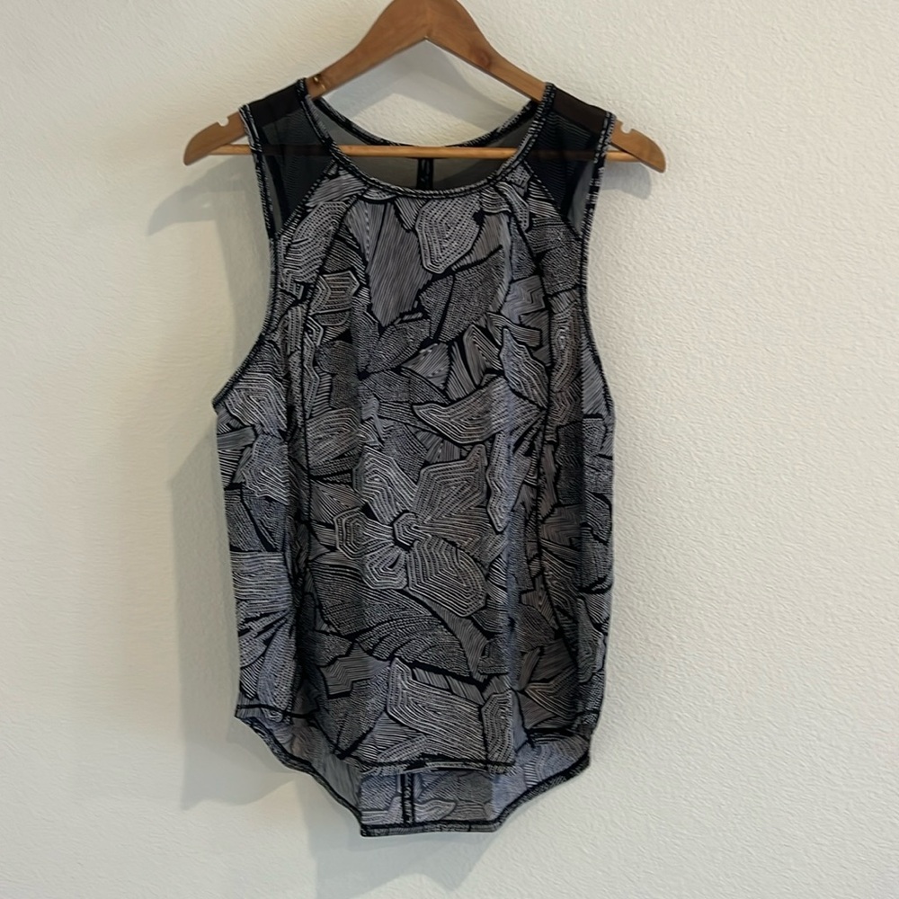 Like new condition Lululemon Sculpt Tank size 8, Dottie Tribe print